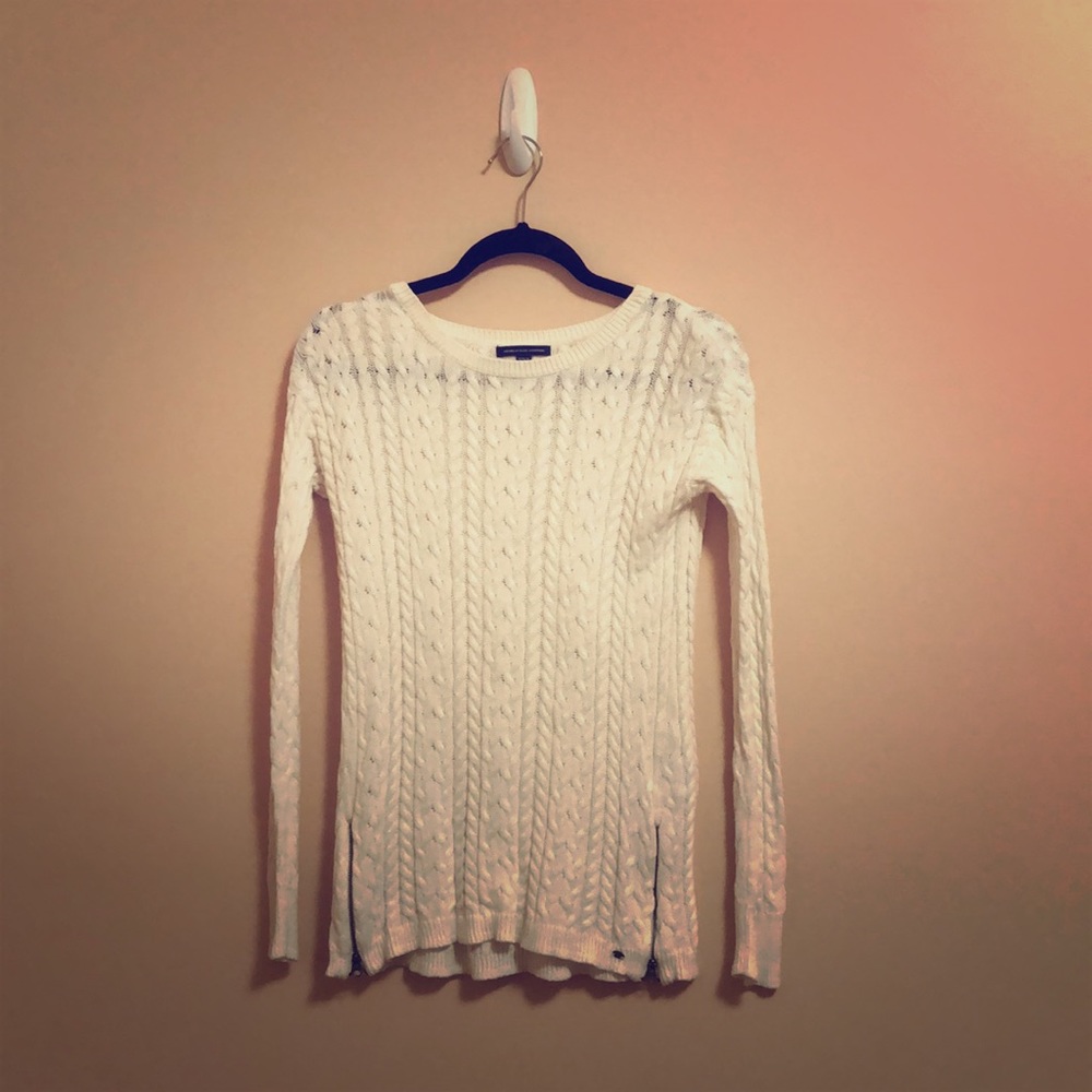 American Eagle Outfitters sweater